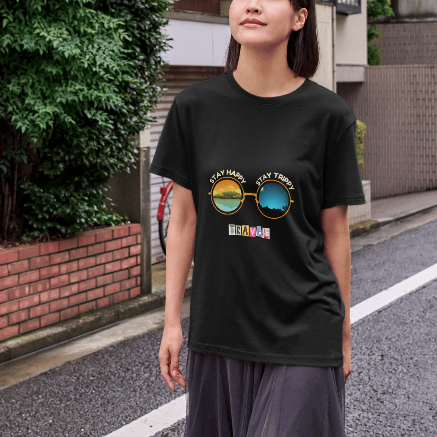 Stay happy, Stay trippy gogs Travel T-shirt