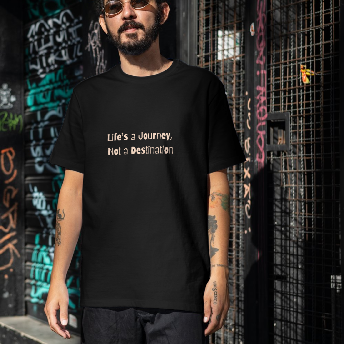 Life is a journey saying Men's travel t-shirt