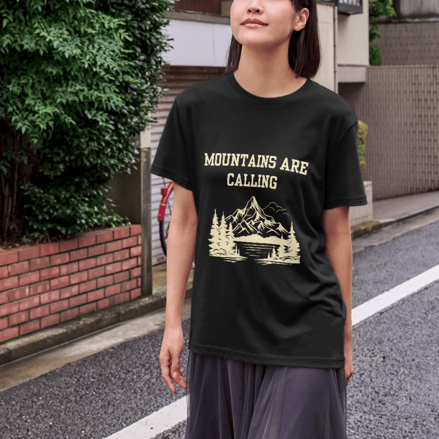 Mountains are calling, Women's travel T-shirt